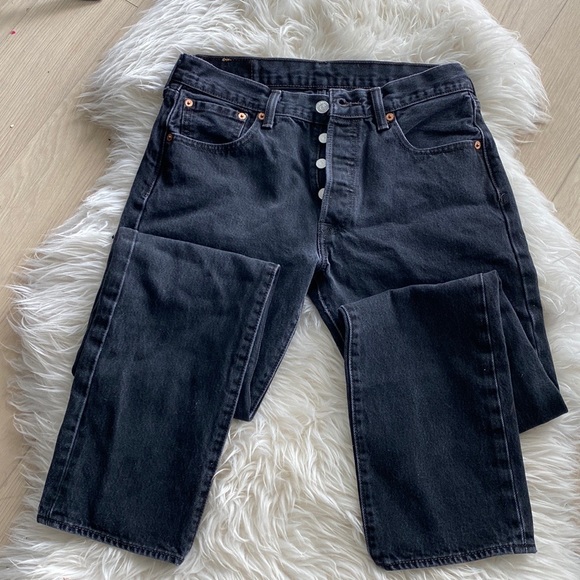 Levi’s Straight Leg Jeans - Picture 6 of 8